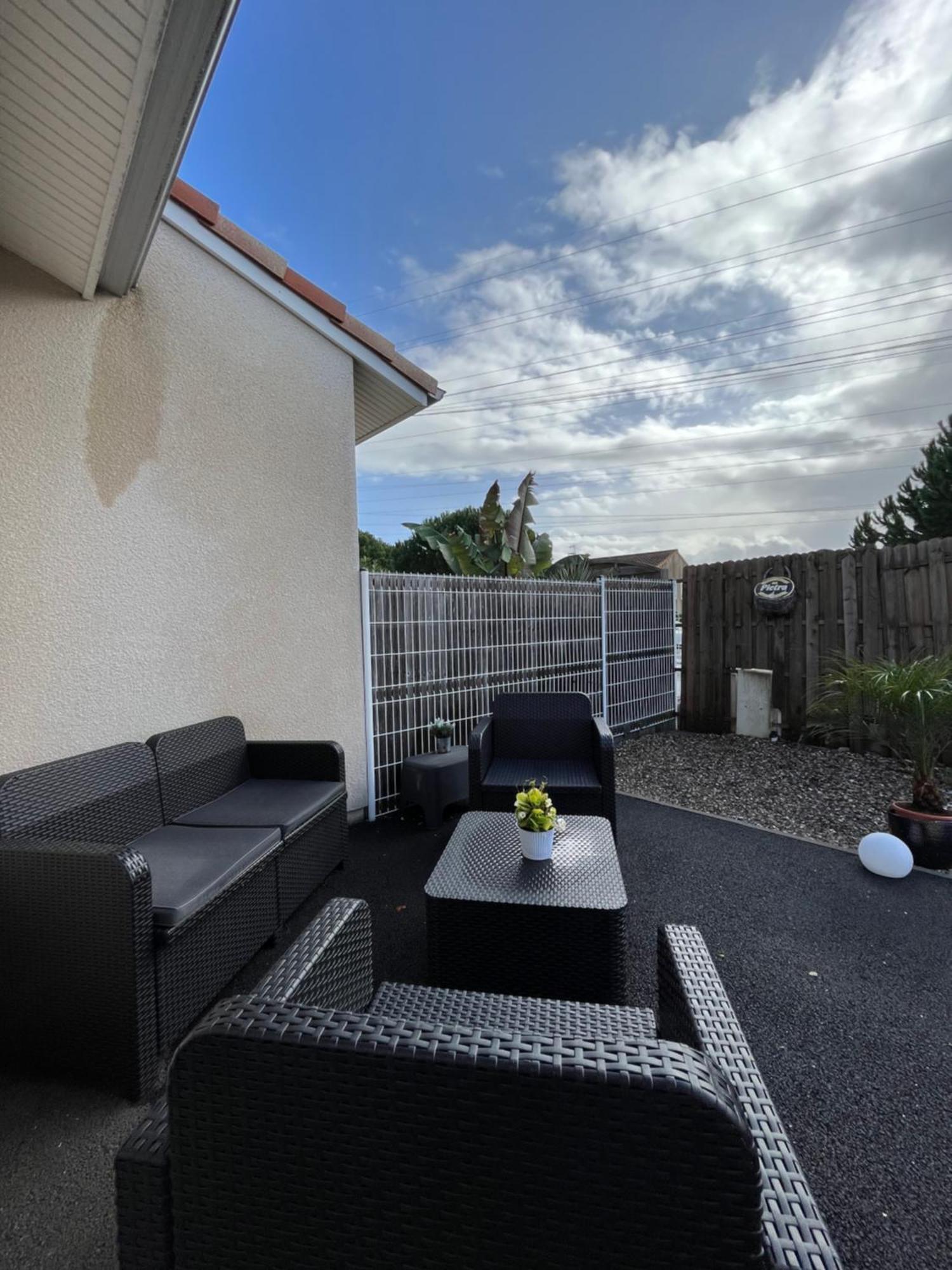 Maison Diane Arena, Gendarmerie, Rocade Villa Bouliac Exteriör bild